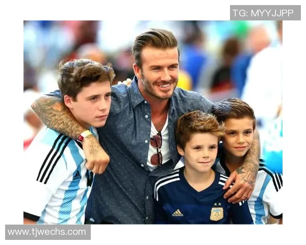 足球明星背后的故事足球明星父亲们的感人瞬间合集视频